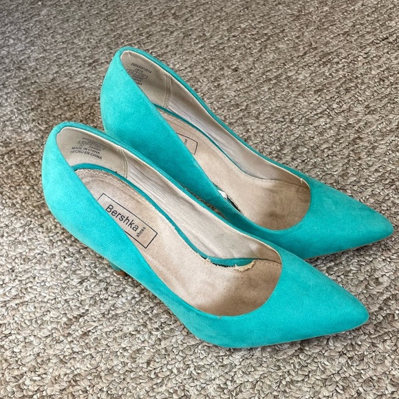 Gorgeous, green high heel - Picture 3 of 4